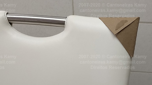 Cadeira embalada com cantoneira